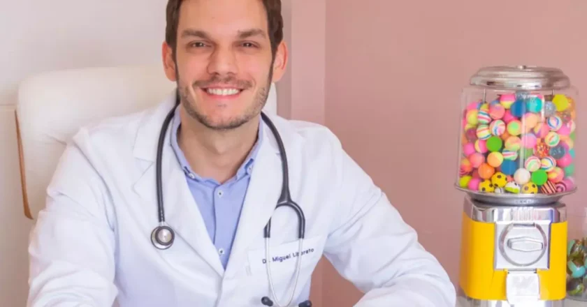 Orientações do Dr. Miguel Liberato para proteger as crianças com protetor solar e repelente