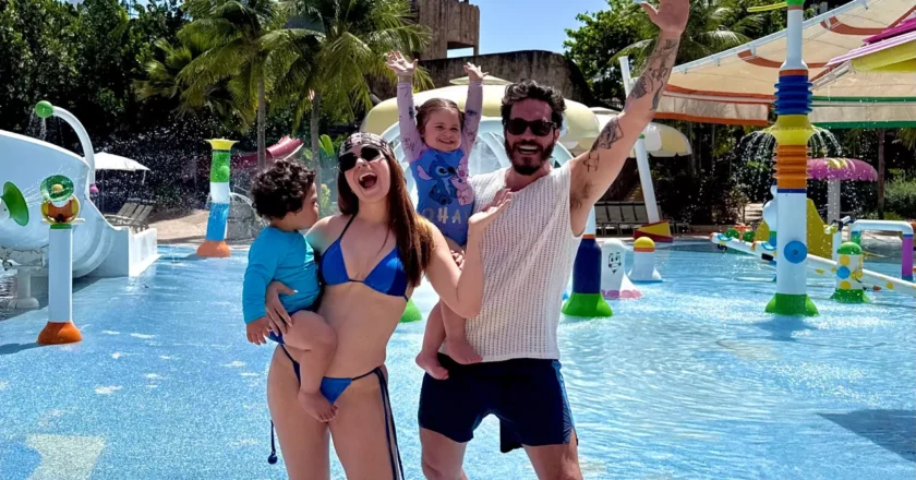 Eliezer comemora aniversário com Viih Tube e filhos em divertida viagem ao Beach Park