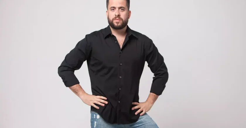 Maurício Meirelles apresenta seu novo stand-up “Surto Coletivo” em São Paulo no mês de março