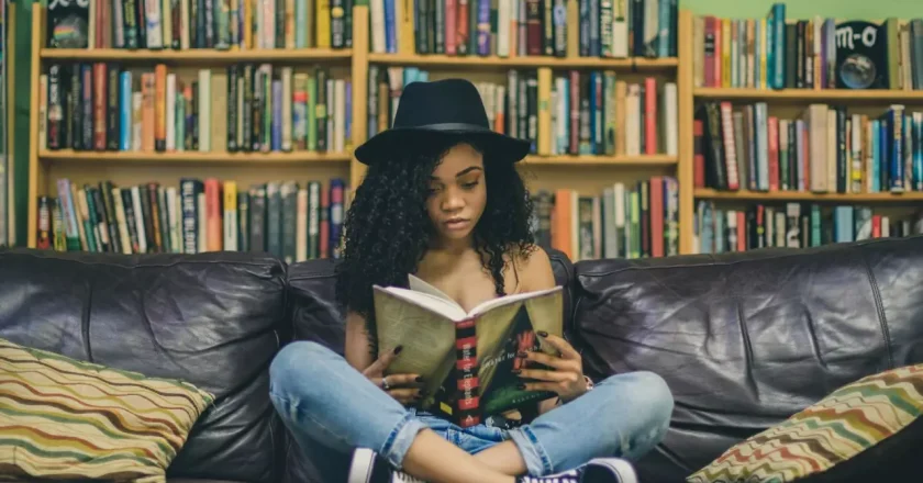 Dia Mundial do Livro: Setor editorial brasileiro ultrapassa R$3 bilhões e destaca a necessidade de fomento à leitura