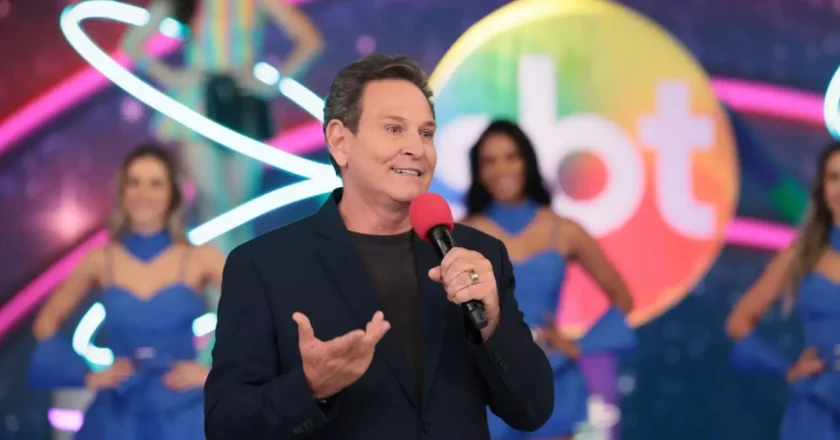 Luis Ricardo se emociona ao falar sobre o retorno do programa “Viva a Noite” no SBT