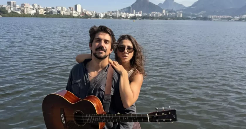 Gabriel Gonti comemora o Dia dos Namorados com a estreia do clipe de “Teletransporte