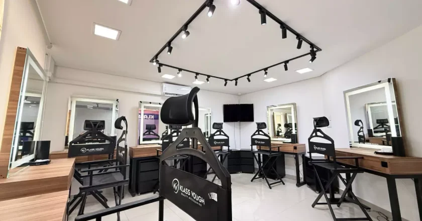 Klass Vough inaugura plataforma inovadora para maquiagem e produção de conteúdo