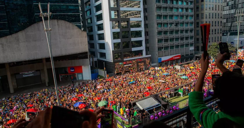 Avenida Paulista se tornará um imenso transatlântico com o Camarote Pride na Parada SP