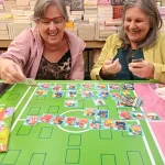 Copa une fãs e torna a troca de figurinhas uma experiência de diversão e interação
