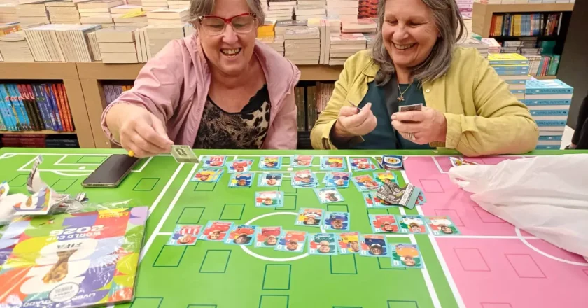 Copa une fãs e torna a troca de figurinhas uma experiência de diversão e interação