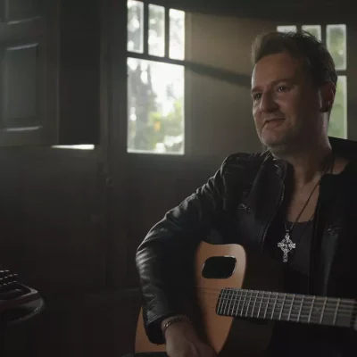 Du Gama reinterpreta obra icônica de Phil Collins e transforma recordações em arte no Luna’s Tangram